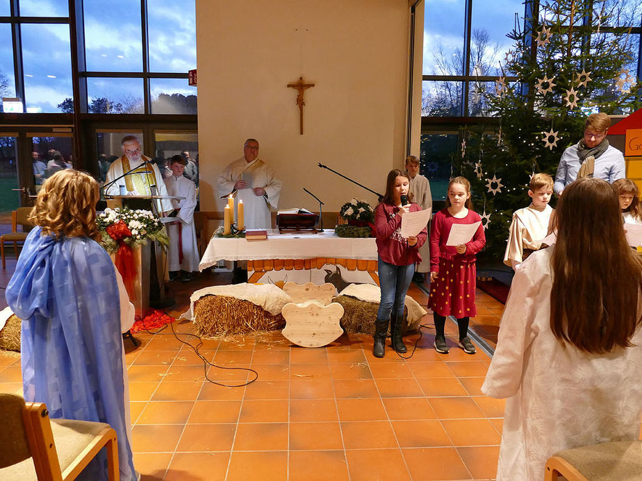 Kinderchristmette mit Krippenspiel (Foto: Karl-Franz Thiede)